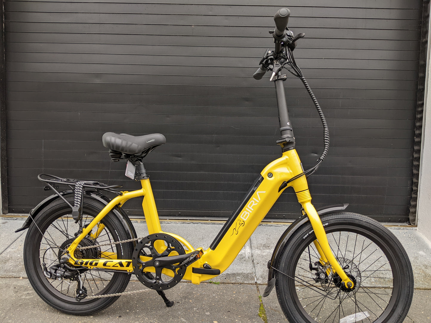 Big Cat 2025 BIRIA 500 Thin Tire - Folding Electric Bike