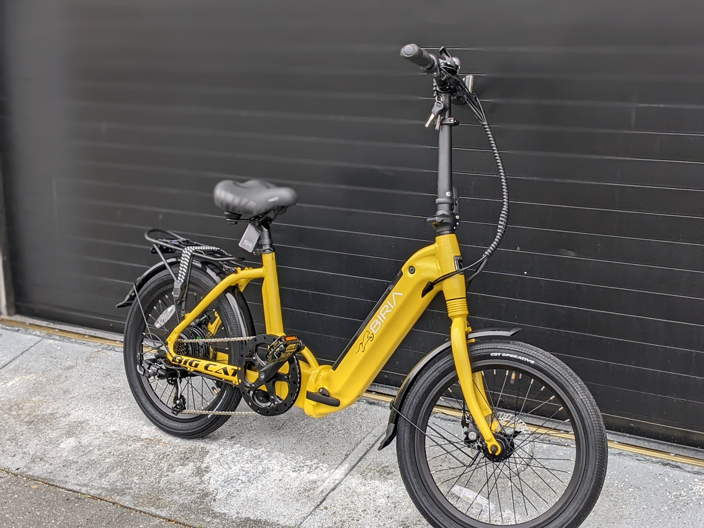 Big Cat 2025 BIRIA 500 Thin Tire - Folding Electric Bike