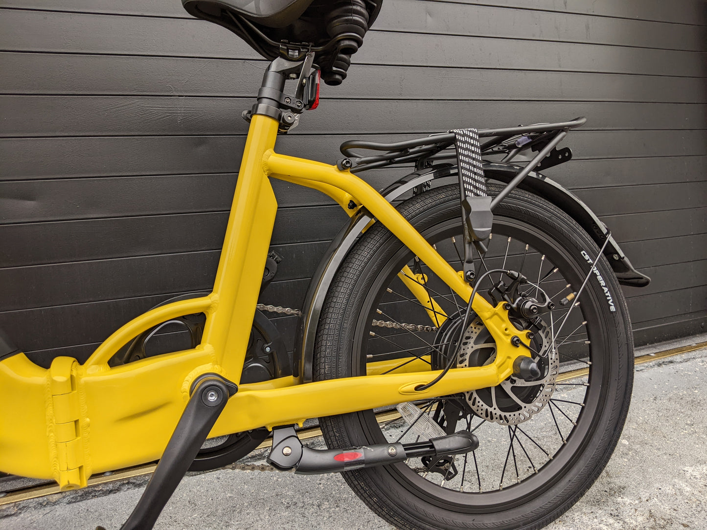 Big Cat 2025 BIRIA 500 Thin Tire - Folding Electric Bike
