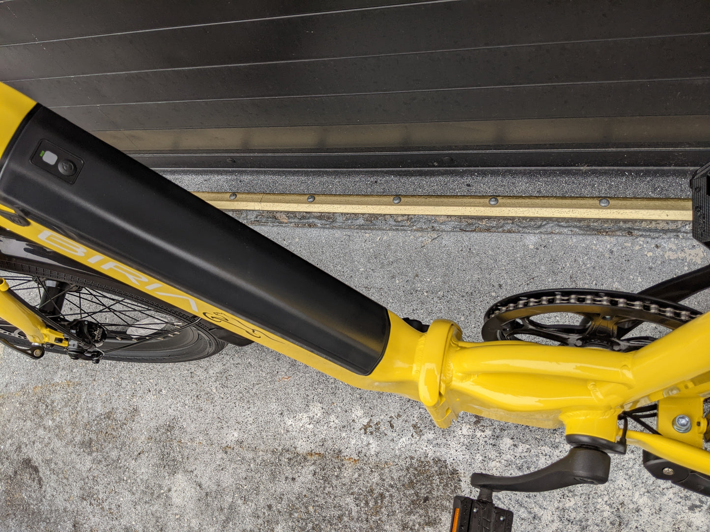 Big Cat 2025 BIRIA 500 Thin Tire - Folding Electric Bike
