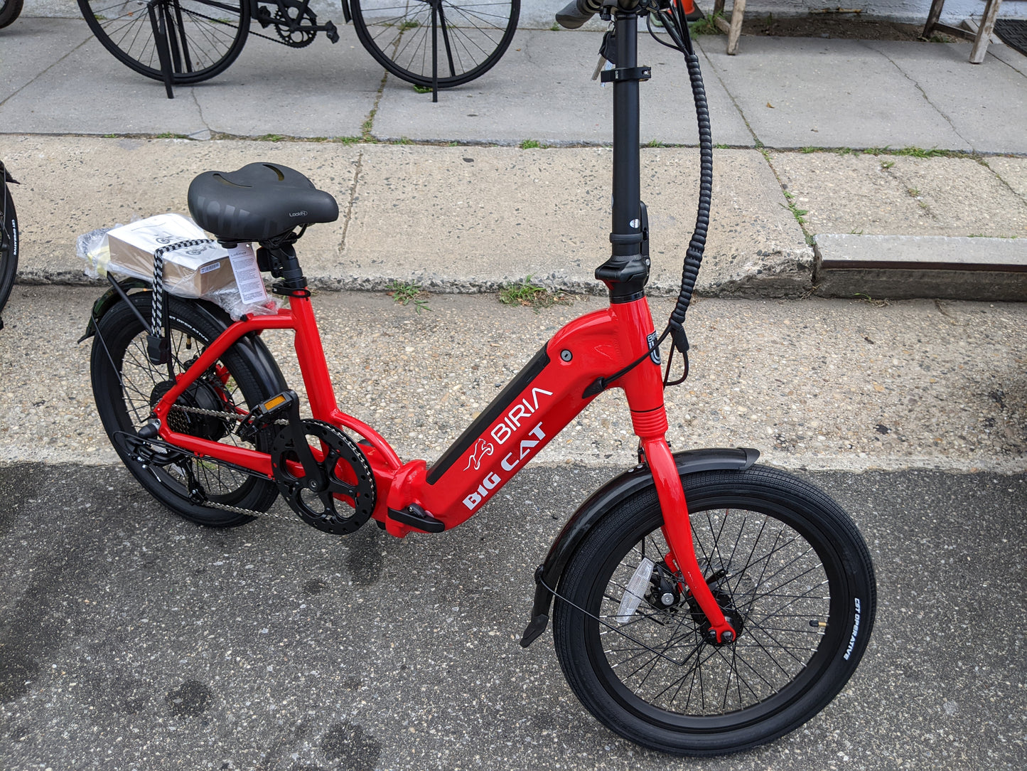 Big Cat 2025 BIRIA 500 Thin Tire - Folding Electric Bike