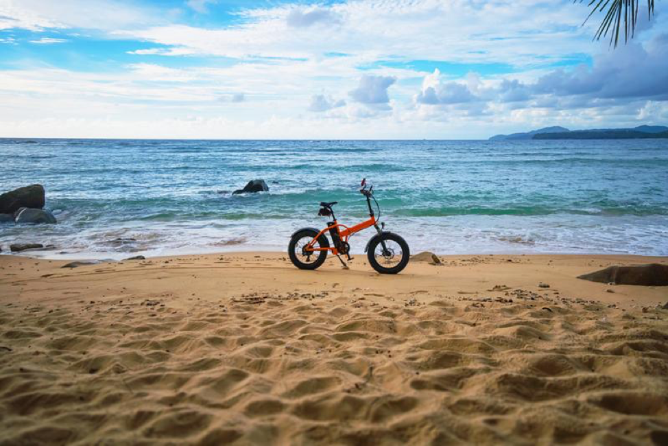 What You Should Know About Riding Your E-Bike by the Ocean